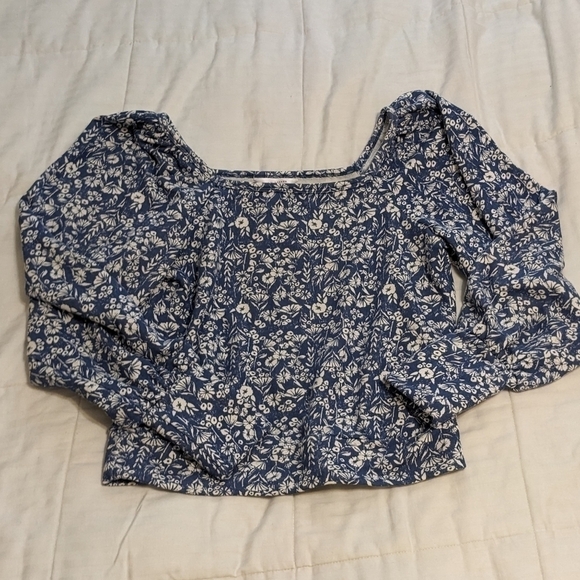 LC Lauren Conrad Tops - LC Lauren Conrad square neck with puffy sleeves sweatshirt type top size Medium